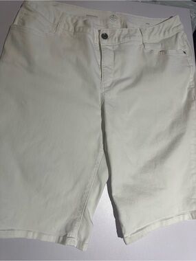 St. John's Bay Cream Off-White Flat Front Bermuda Shorts